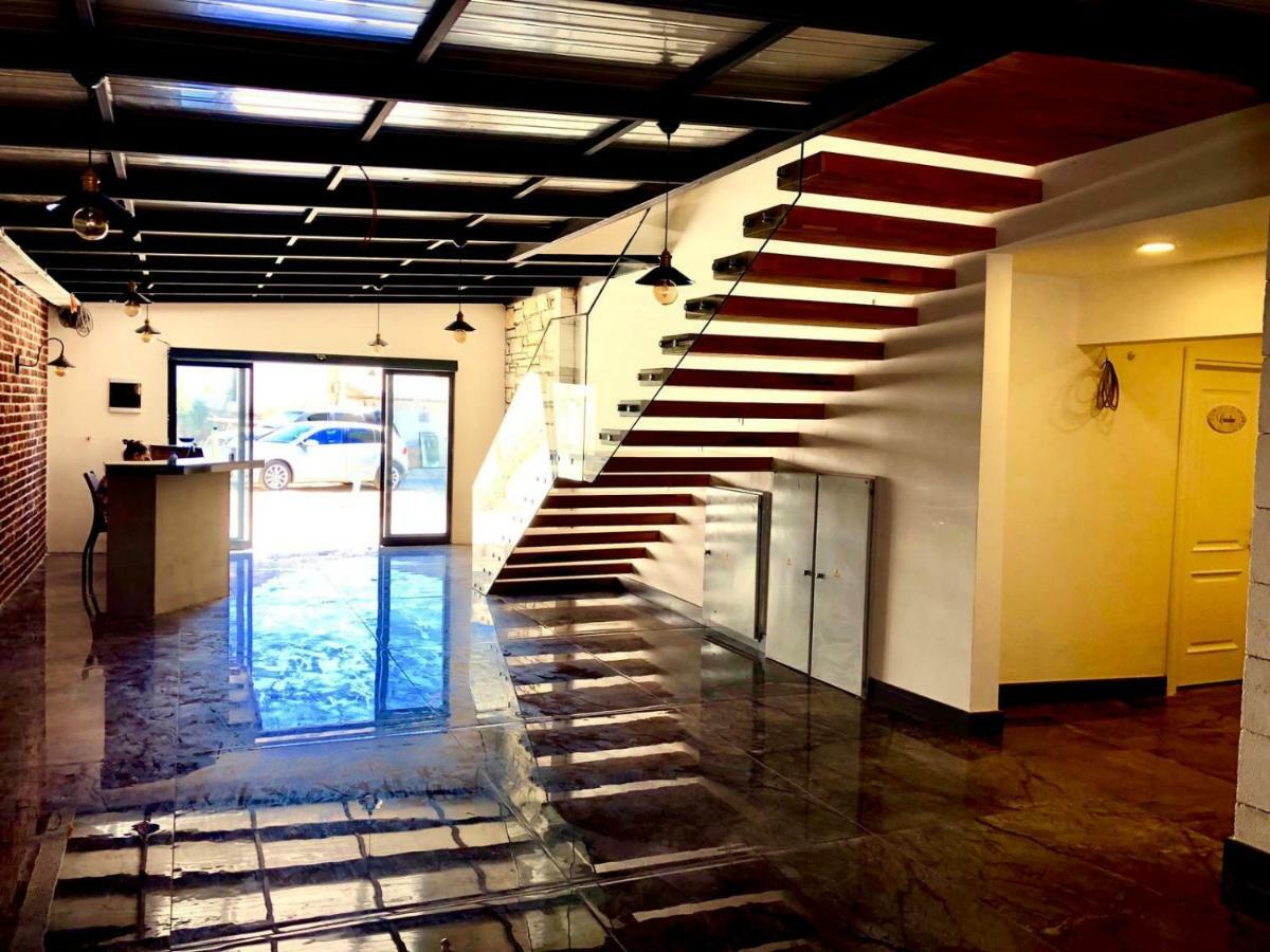 Victoria Hotel And Lounge Foca Εξωτερικό φωτογραφία