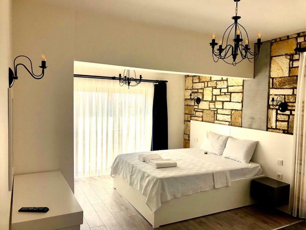 Victoria Hotel And Lounge Foca Εξωτερικό φωτογραφία