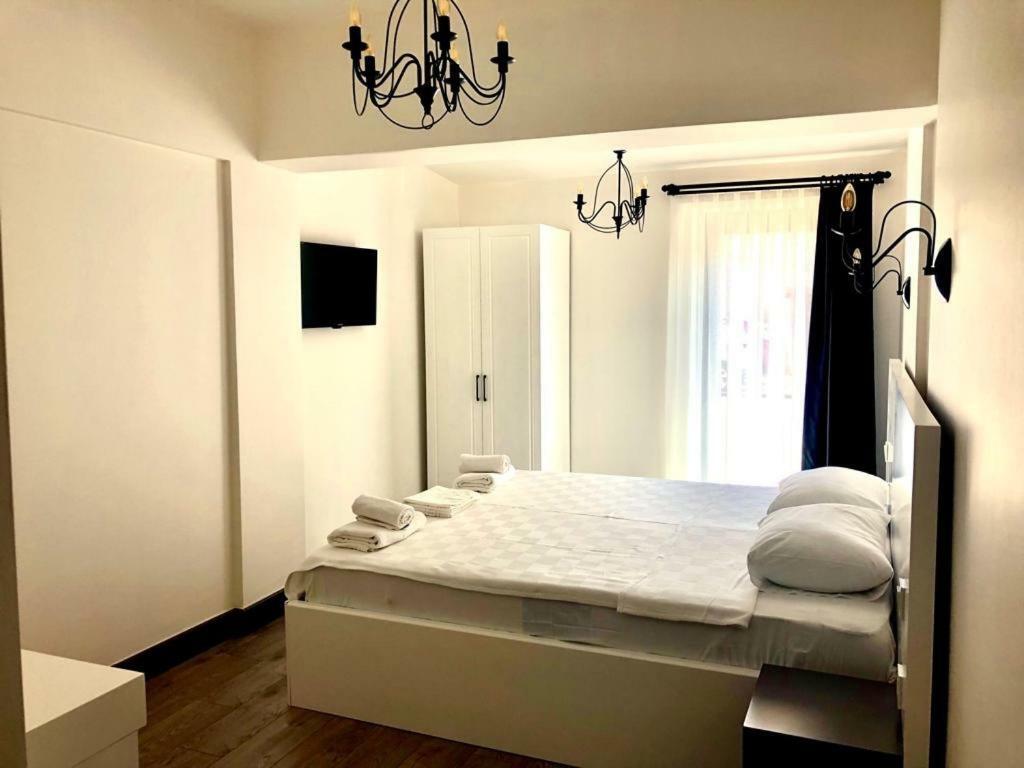 Victoria Hotel And Lounge Foca Εξωτερικό φωτογραφία