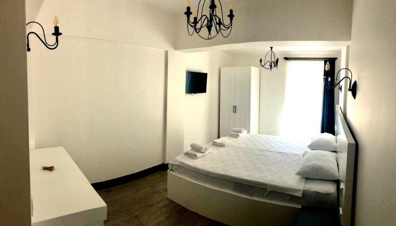 Victoria Hotel And Lounge Foca Εξωτερικό φωτογραφία