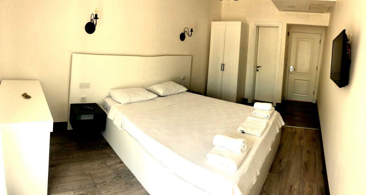 Victoria Hotel And Lounge Foca Εξωτερικό φωτογραφία