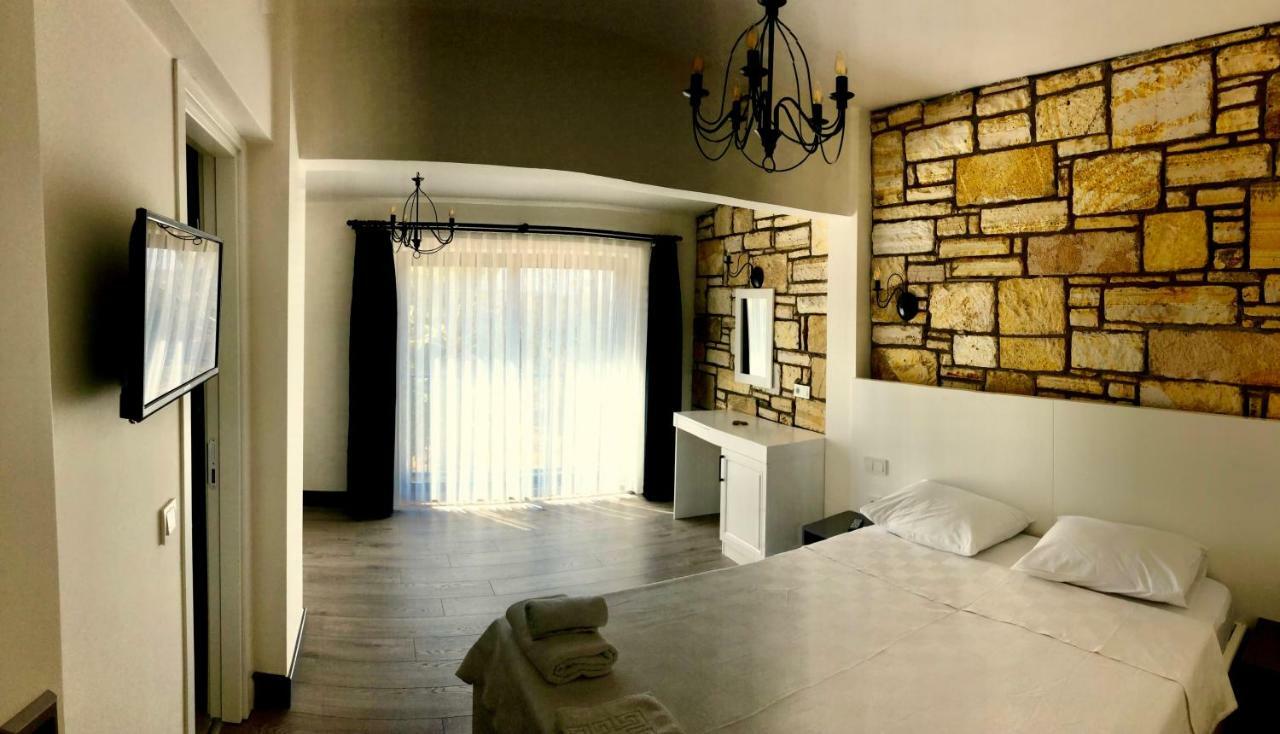 Victoria Hotel And Lounge Foca Εξωτερικό φωτογραφία