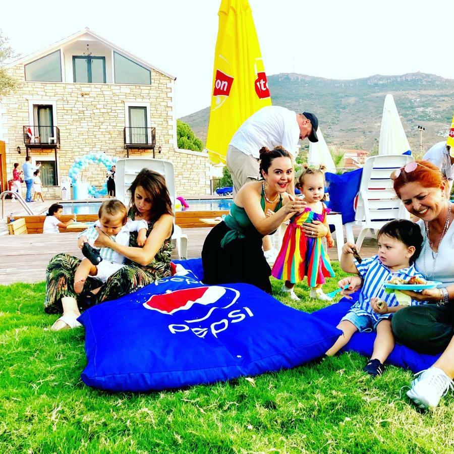 Victoria Hotel And Lounge Foca Εξωτερικό φωτογραφία
